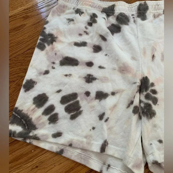Monrow 100% Cotton Tie Dye Shorts Size Medium - Picture 2 of 6